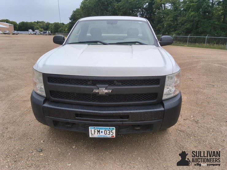 2010-chevrolet-1500-image-2