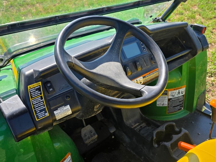 john-deere-gator-image-27