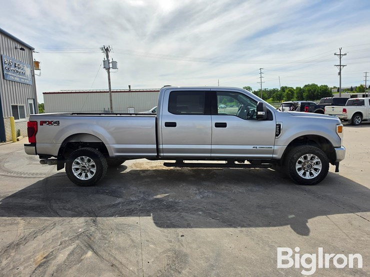 2021-ford-f250-xlt-image-4