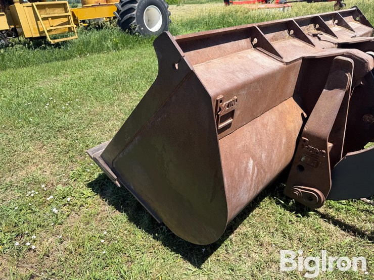 2013-deere-624k-image-16