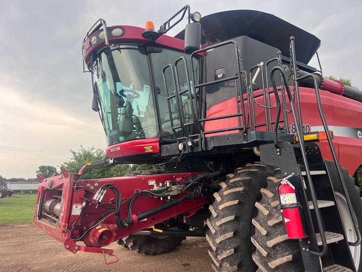 case-ih-8010-image-30