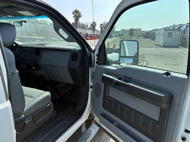 2011-ford-f250-image-12