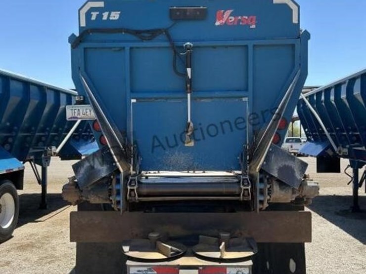 2020-versa-v-bottom-spreader-trailer-image-5