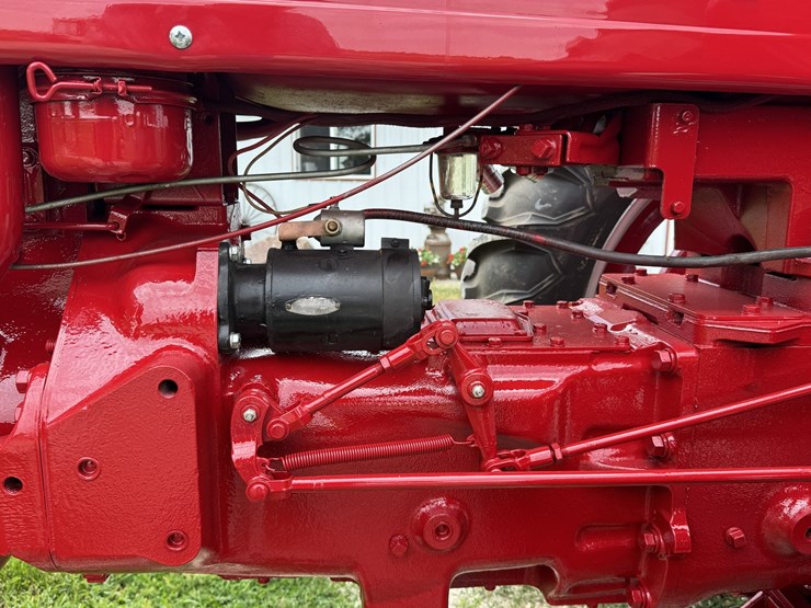 1954-farmall-international-300-image-15