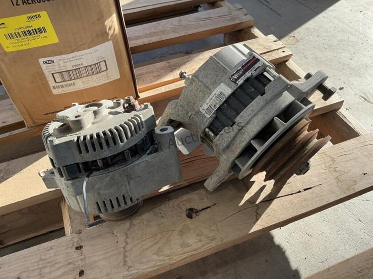 pallet-of-international-truck-alternators-image-5