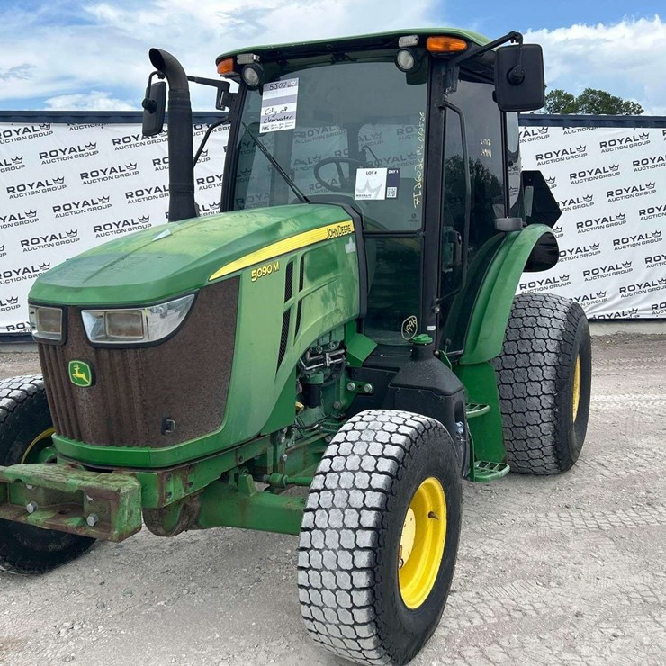 JOHN DEERE 5090M