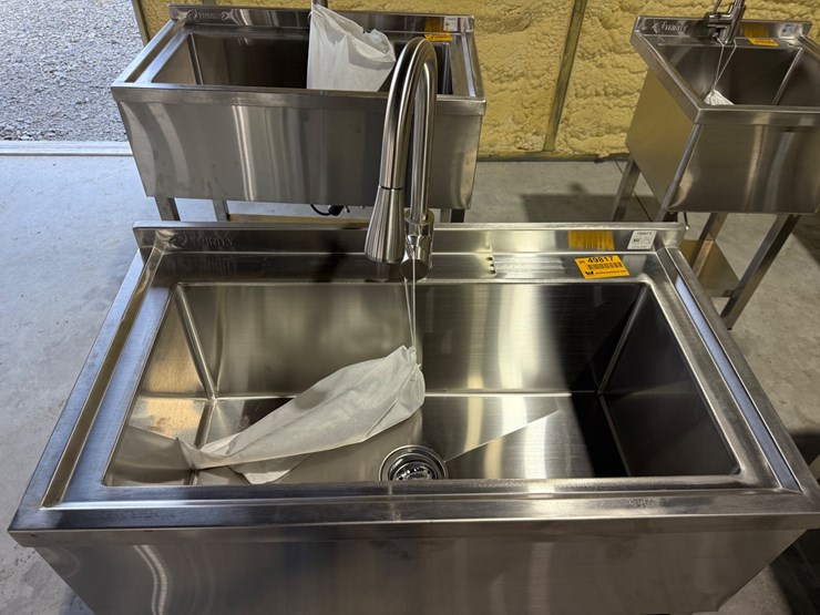 #49817-•-unused-trinity-36"-stainless-steel-sink-image-19