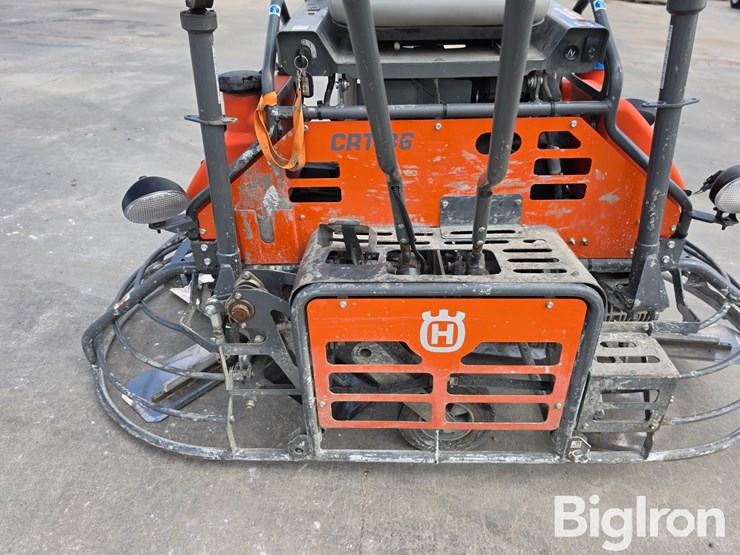 husqvarna-crt36-ride-on-trowel-image-14