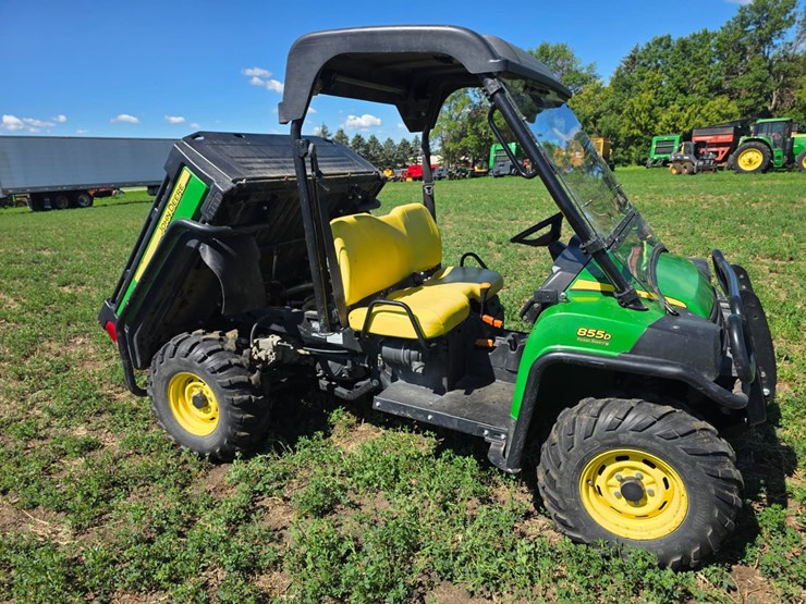 john-deere-gator-image-13