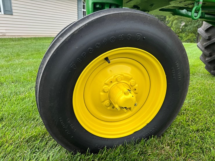 john-deere-70-image-10