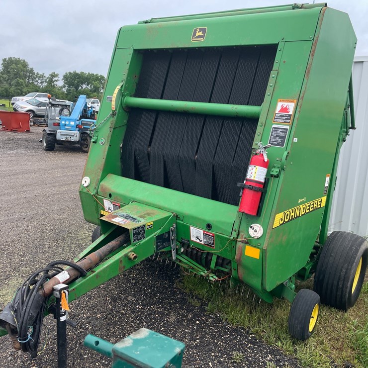 JOHN DEERE 566