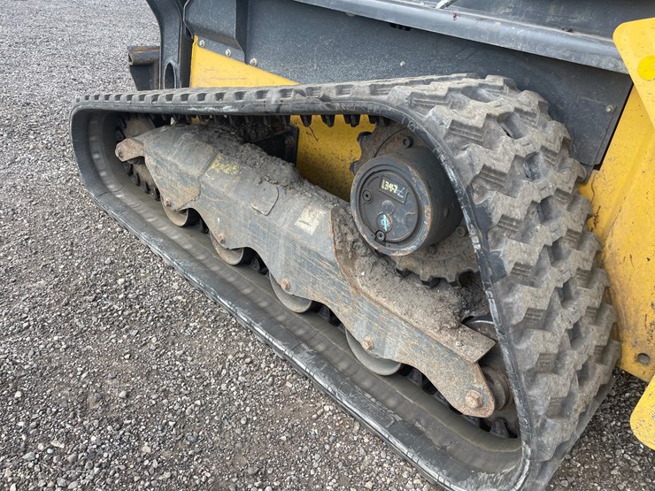 2018-new-holland-c232-image-19