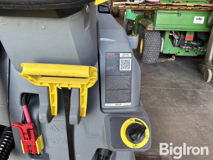 karcher-professional-floor-scrubber-image-13