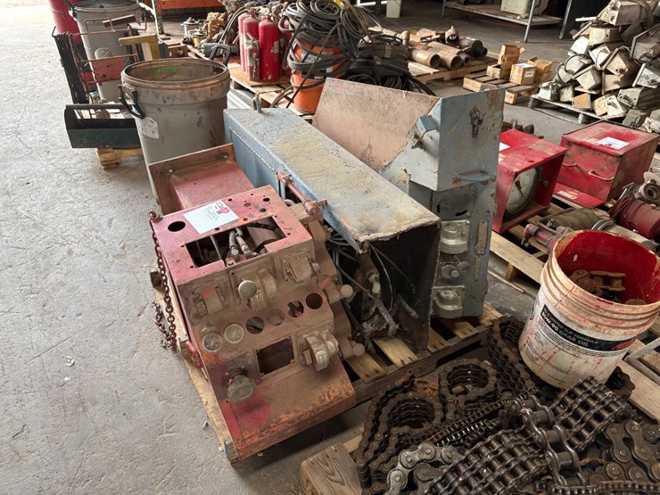 (3)-driller’s-control-consoles-&-pallet-of-roller-chain-image-1