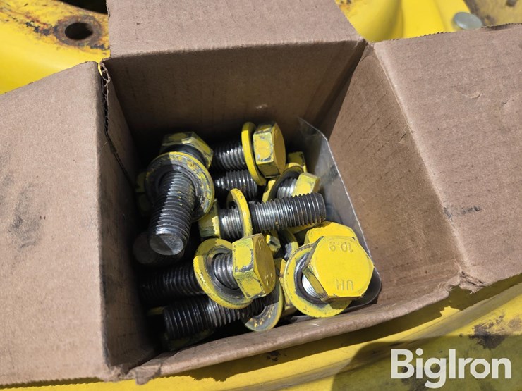 john-deere-380-image-16
