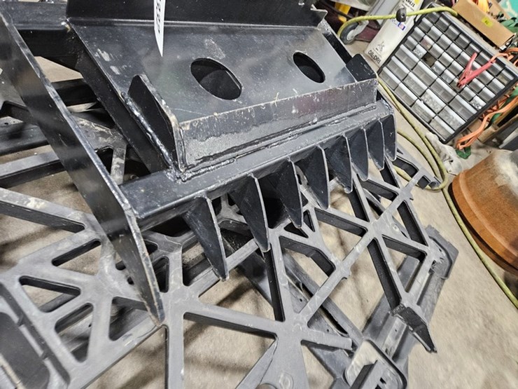 #332-•-32"-mini-skid-steer-rake-image-10