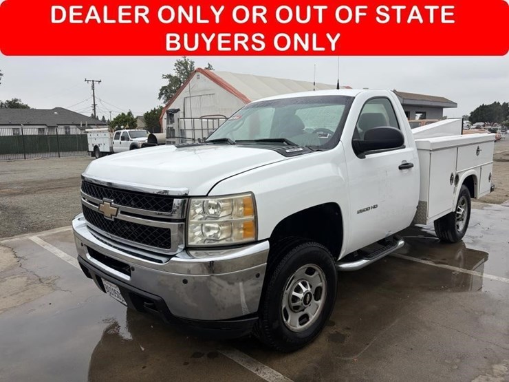 2011-chevrolet-silverado-2500-image-1