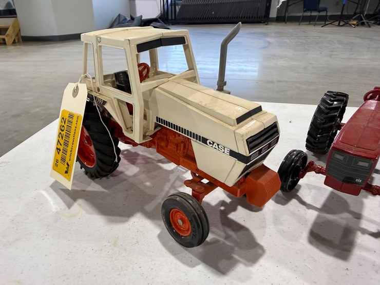 #47262-•-case-2390-vintage-tractor-toy-image-11