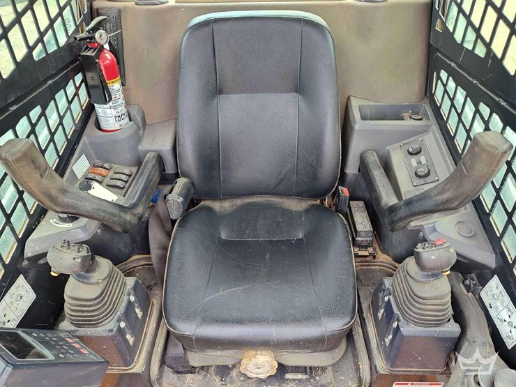 2024-hyundai-ht100v-image-19