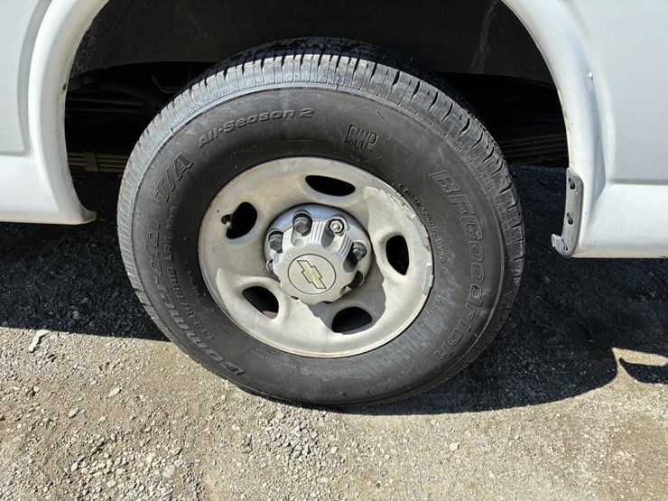 2014-chevrolet-express-3500-image-5