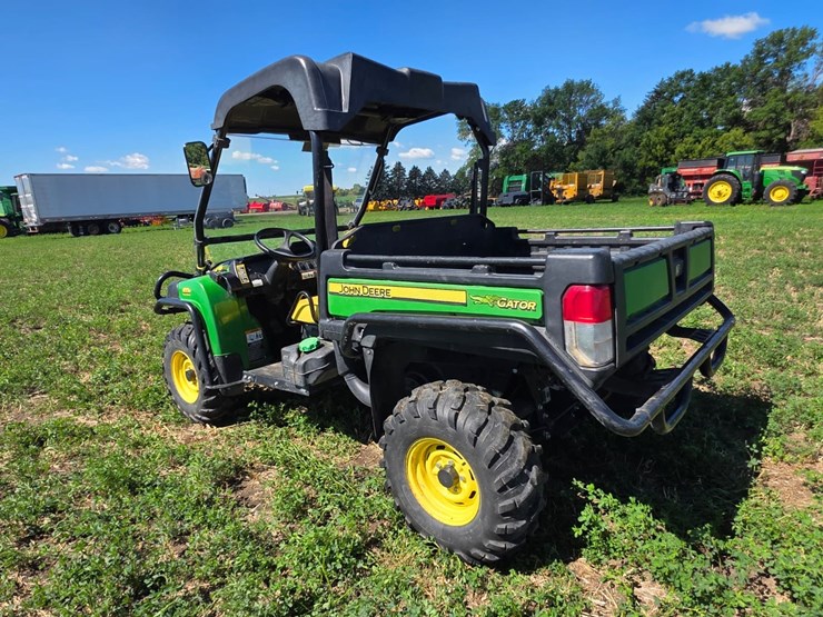 john-deere-gator-image-14