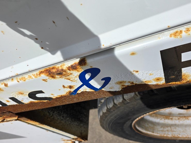 2016-ford-f550-image-16