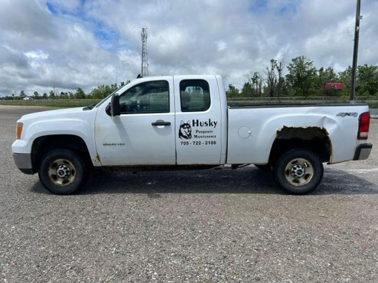 2010-gmc-2500hd-image-7