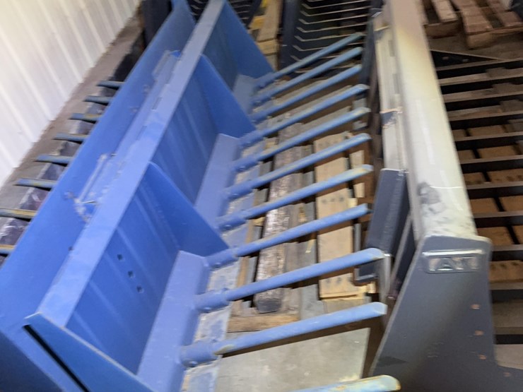 bar-screen-attachment-image-1