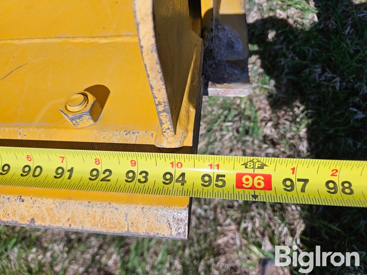 2021-deere-324l-image-14