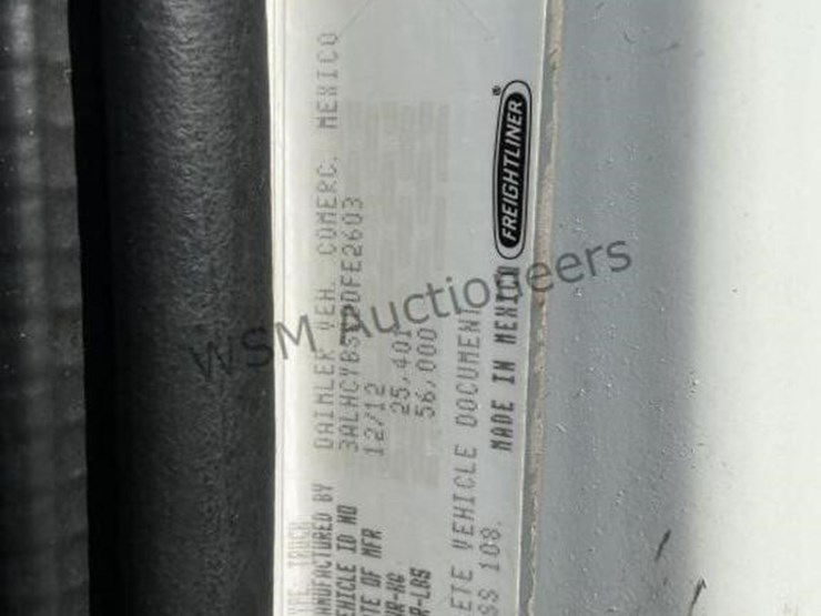 2013-freightliner-m2-106-image-29