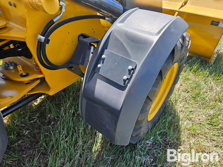 2021-deere-324l-image-20