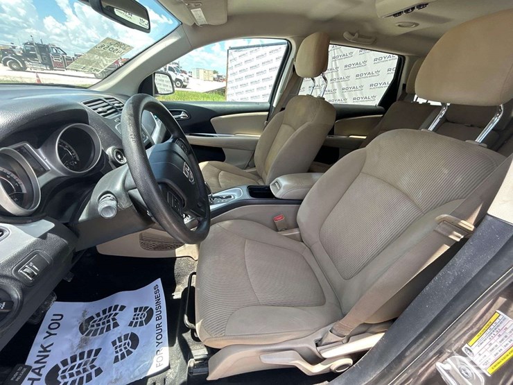2019-dodge-journey-image-12