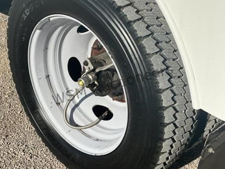 2015-ford-f550-image-8
