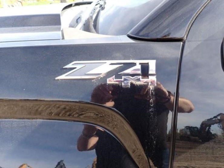 2014-gmc-sierra-slt-crew-cab-4x4-pickup-truck-3gtu-image-26