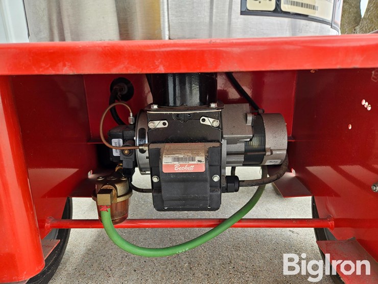 hotsy-555ss-hot-water-pressure-washer-image-17