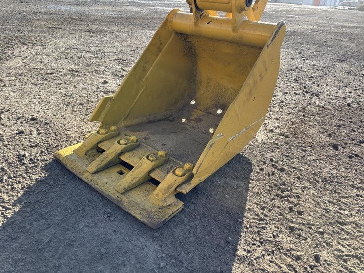 komatsu-pc28uu-image-10