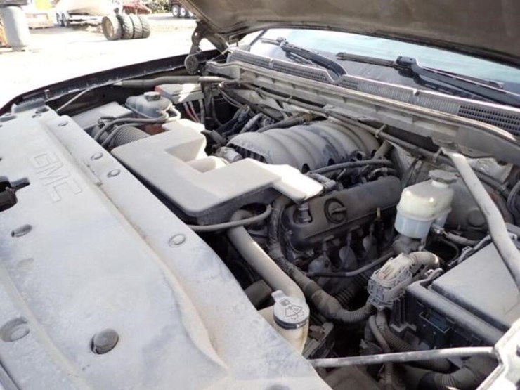 2014-gmc-sierra-slt-crew-cab-4x4-pickup-truck-3gtu-image-28