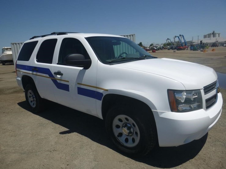 2013-chevrolet-tahoe-image-2