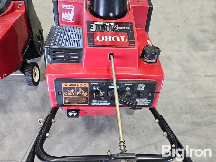 toro-snow-blowers-image-16