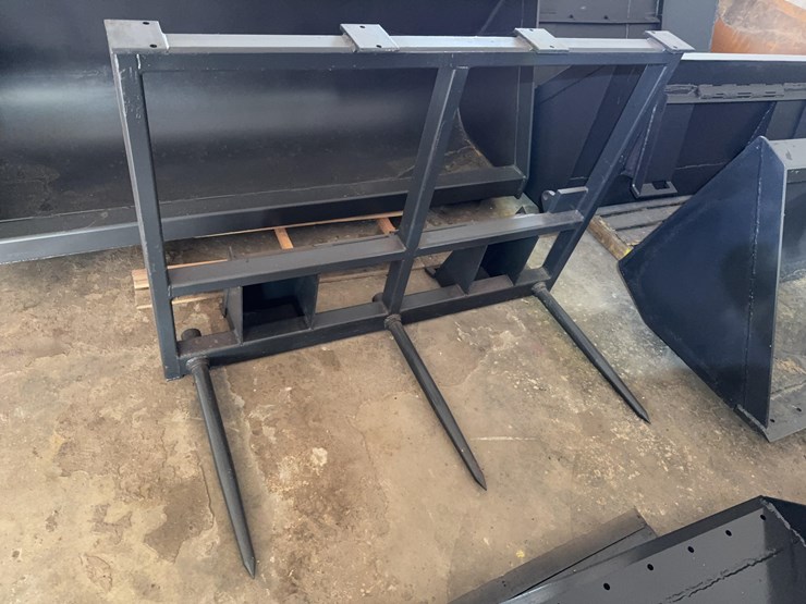 skid-steer-bale-spears-image-1