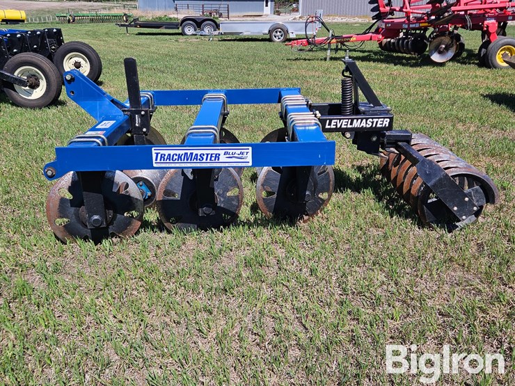 blu-jet-track-master-image-8