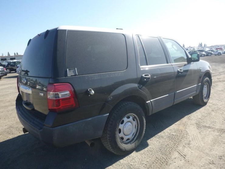2011-ford-expedition-image-3