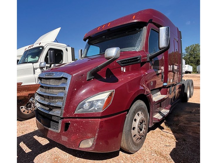 2019-freightliner-cascadia-126-image-1