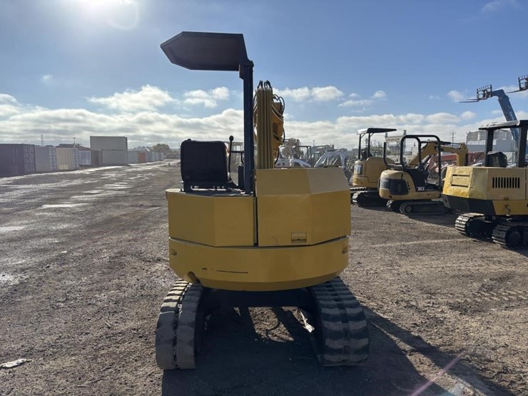komatsu-pc28uu-image-8