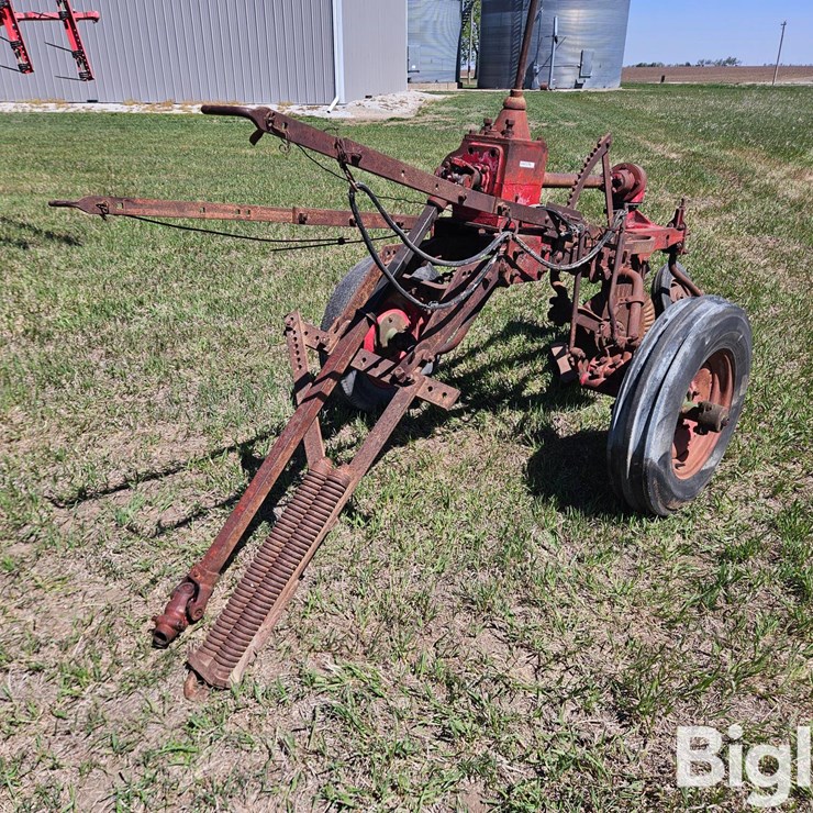 Servis International Antique 1 Bottom Whirlwind Terrace Plow