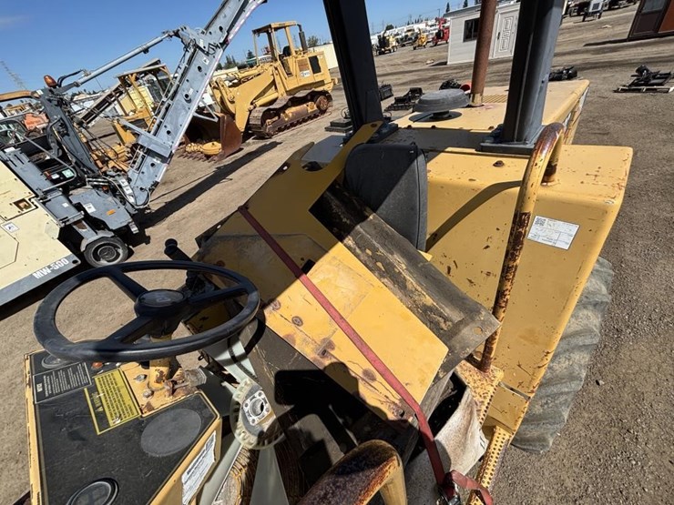 caterpillar-cp-433c-image-21