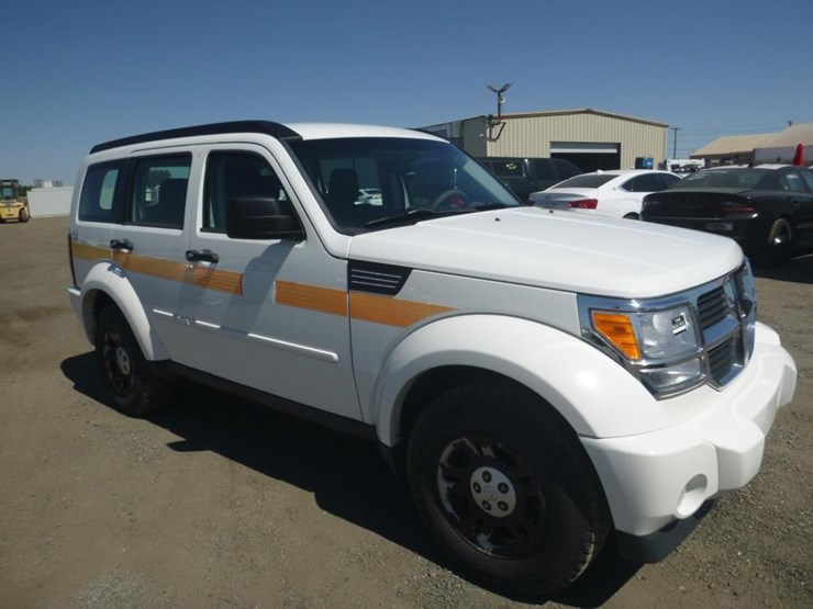 2009-dodge-nitro-image-2