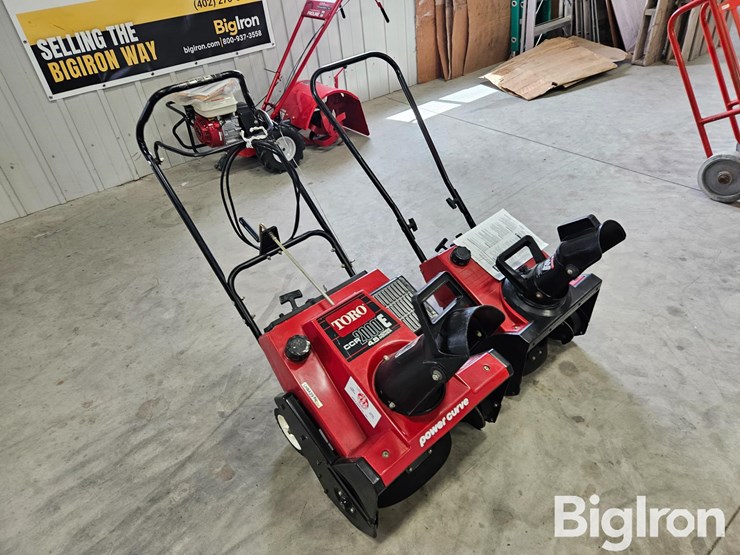toro-snow-blowers-image-3
