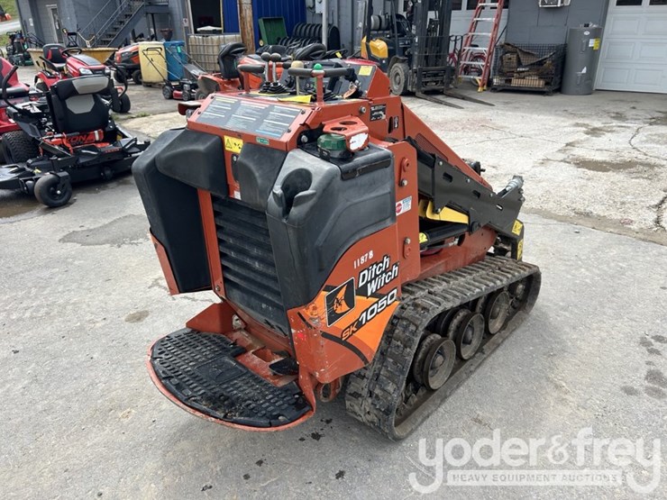 2021-ditch-witch-sk1050-image-2