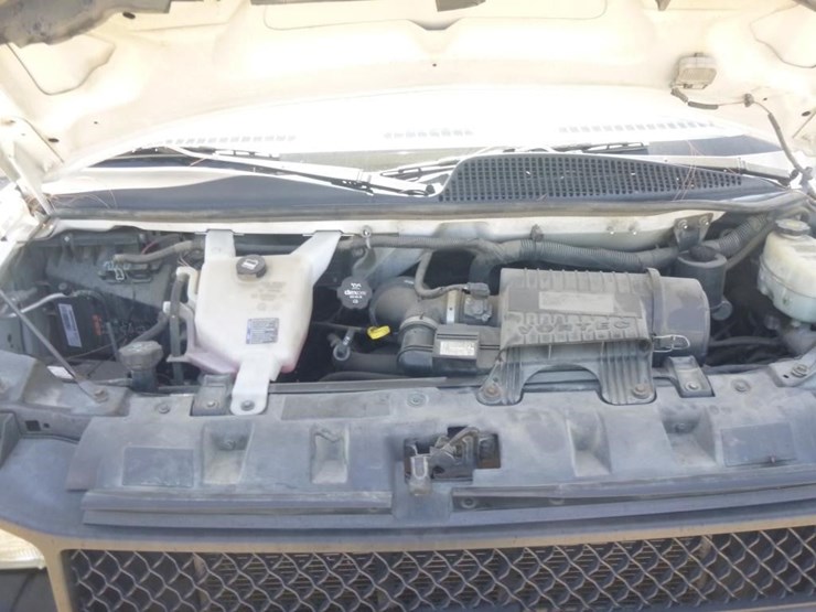 2016-chevrolet-express-3500-image-22